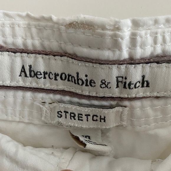 Abercrombie & Fitch Women's Cream Cargo Shorts - Picture 2 of 5